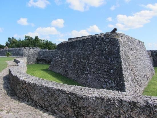 Fuerte de San Felipe de Bacalar; indicios de los verdaderos piratas del Caribe