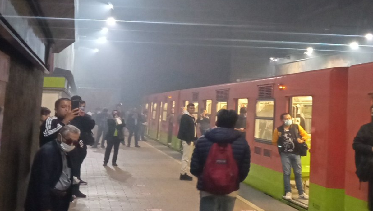 Una fuerte cantidad de humo se registra en la estación Copilco del Metro de la CDMX