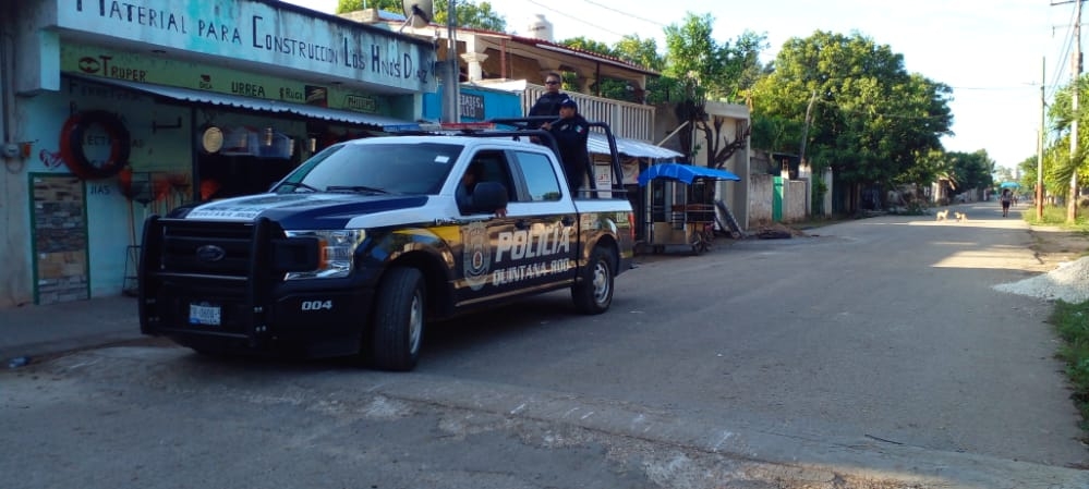 En el cuarto de al lado que renta una mujer estaba semiabierto y ahí al parecer ya estaban sacando tres aparatos de línea blanca