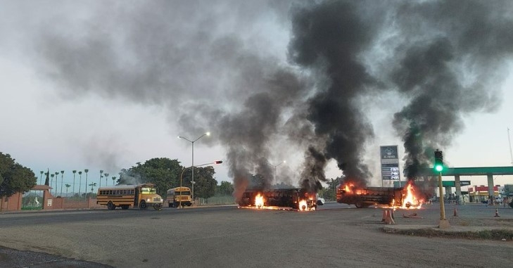 Bloqueos y balaceras se reportan