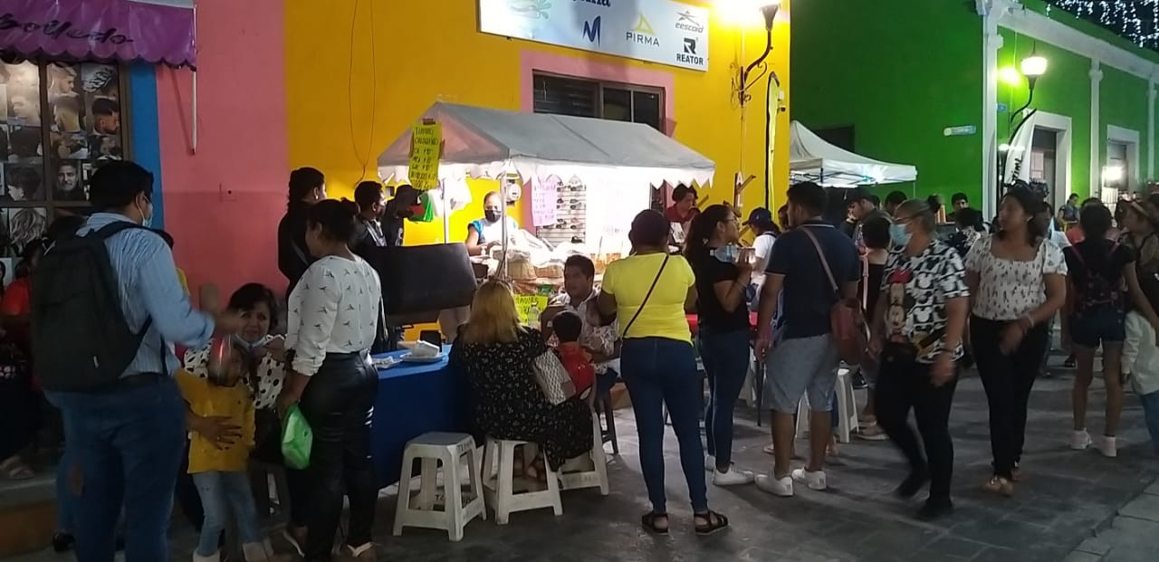 Reyes Magos abarrotan el Tianguis esta noche en Campeche