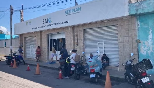 Reemplacamiento en Chetumal: Conductores se quedan sin lámina ante la demanda