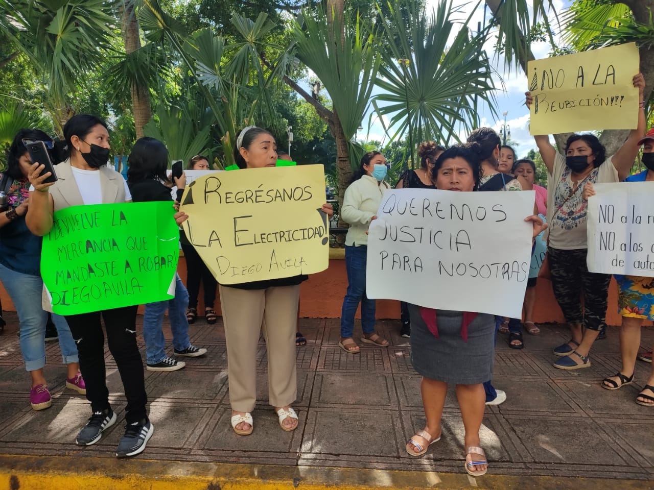 Las empresarias protestan en Mérida