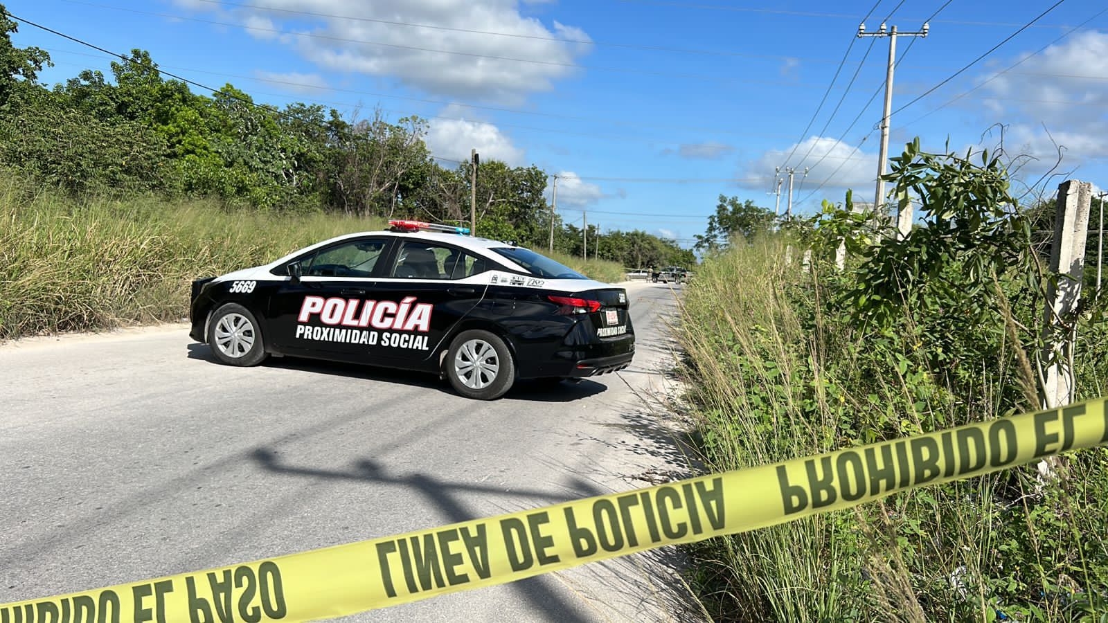 Autoridades bloquearon el paso peatonal y vehicular en la Región 203 de Cancún