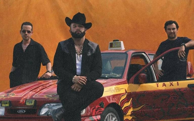 Checo Pérez y Carín León, juntos en el video de la nueva canción 