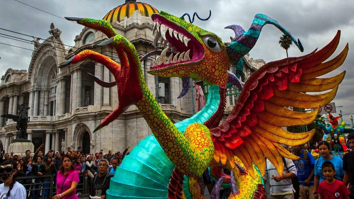 Desfile de Alebrijes CDMX: Vialidades cerradas, alternativas y horarios de Metro y Metrobús