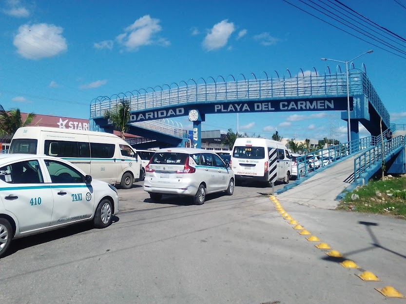 En Playa del Carmen, peatones exigen reductores de velocidad en zona de playas