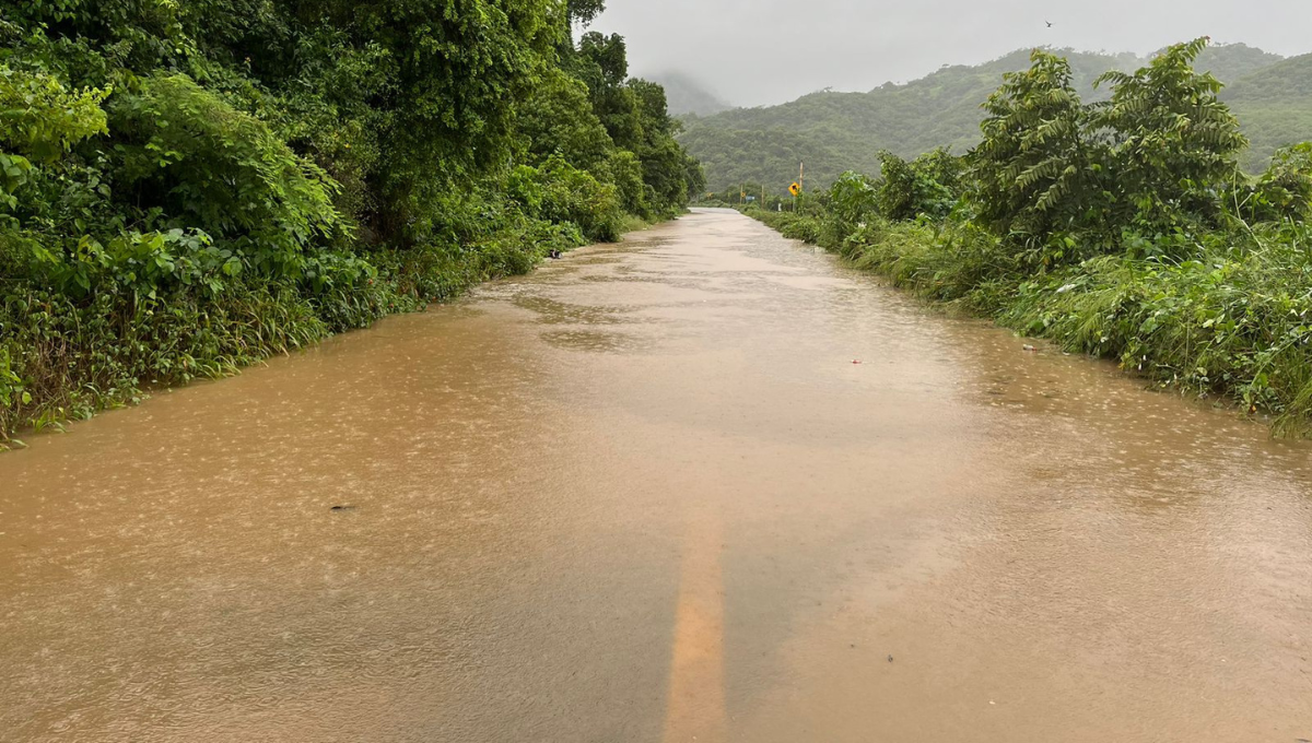 Huracán Otis: Se desborda río Papagayo en el tramo Chilpancingo-Acapulco