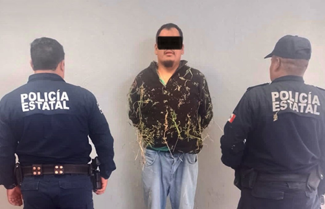 El hombre fue detenido y le aseguraron armas de fuego