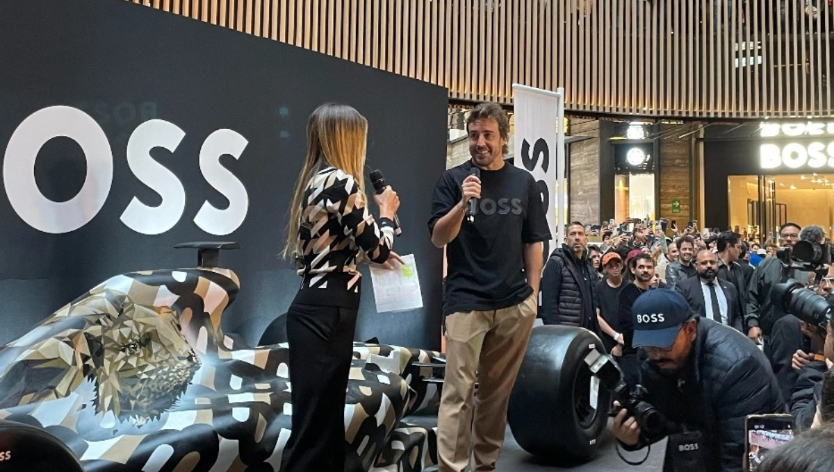 Fan 'taclea' a Fernando Alonso previo al GP de México: VIDEO