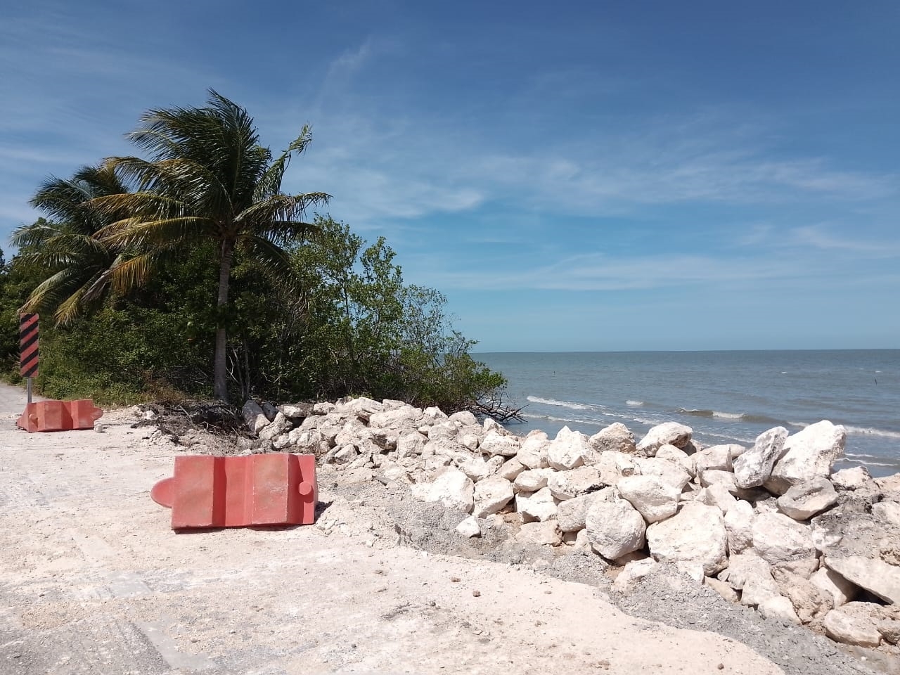 El área en cuestión se ubica a 200 metros de la caseta de cobro del Puente Zacatal, cerca de las bases de la Guardia Nacional y la Secretaria de Marina