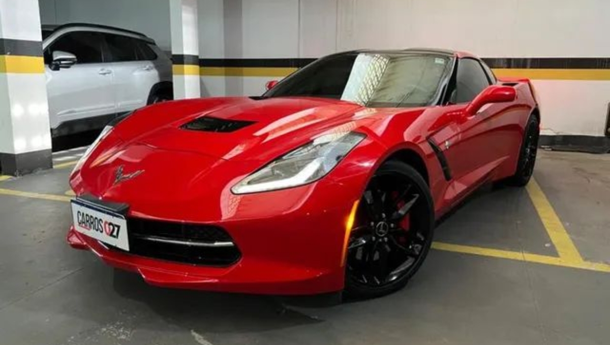 El Corvette rojo está valuado en más de dos millones de pesos