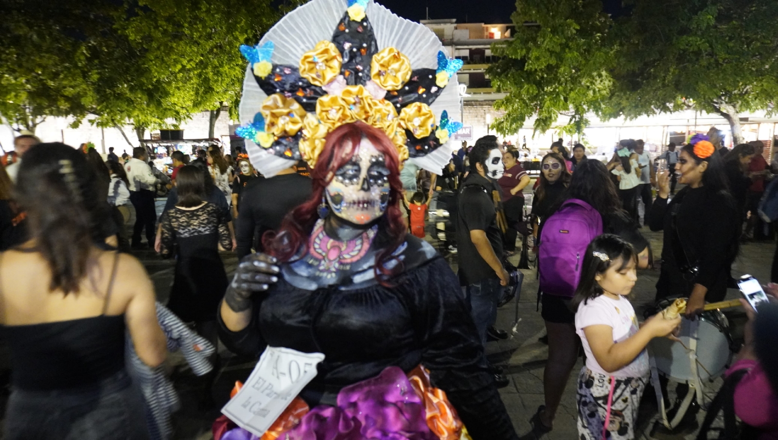 Realizan 'Paseo de las Luces' en el Centro de San Francisco de Campeche