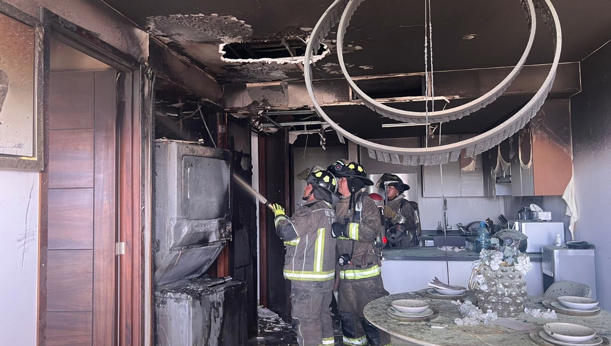 Se incendia departamento de la torre Marina Condos, en Cancún