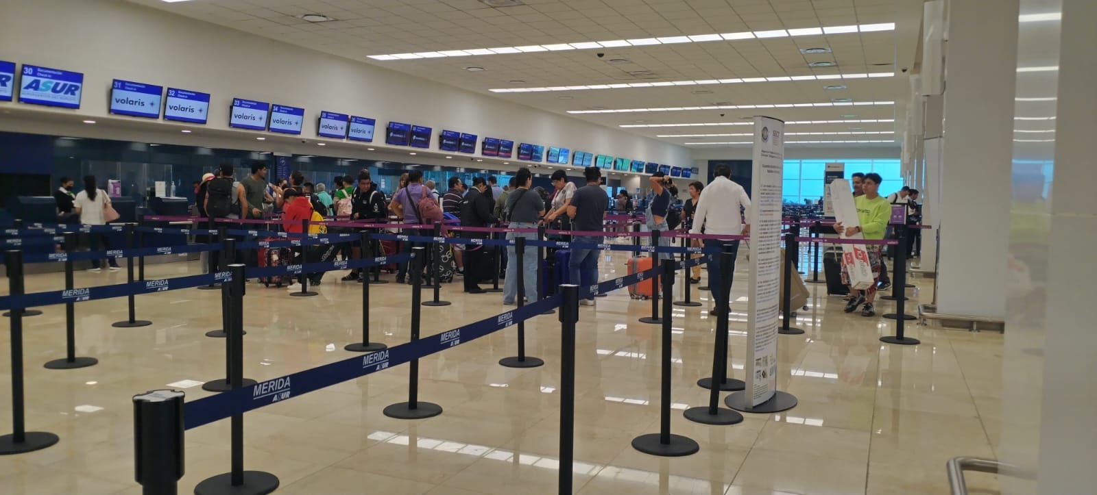 Se registra buena afluencia de pasajeros en el aeropuerto de Mérida