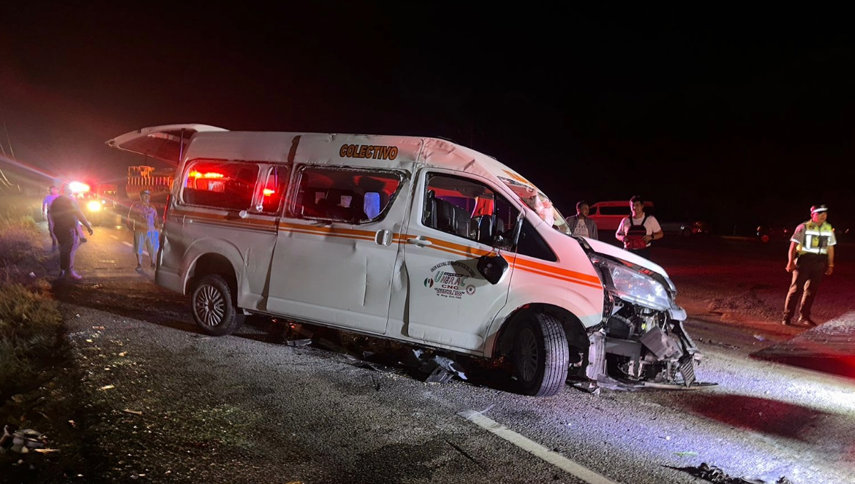 La van quedó con un impacto en la parte frontal del lado del conductor