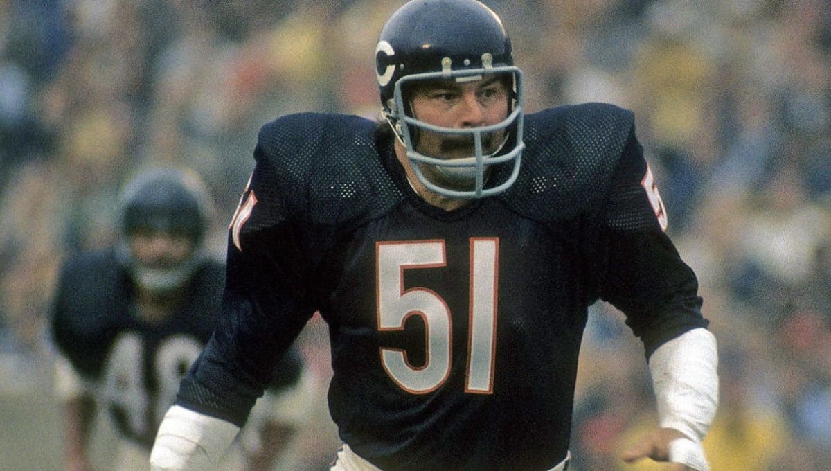 Dick Butkus falleció mientras dormía, en su casa de Malibú