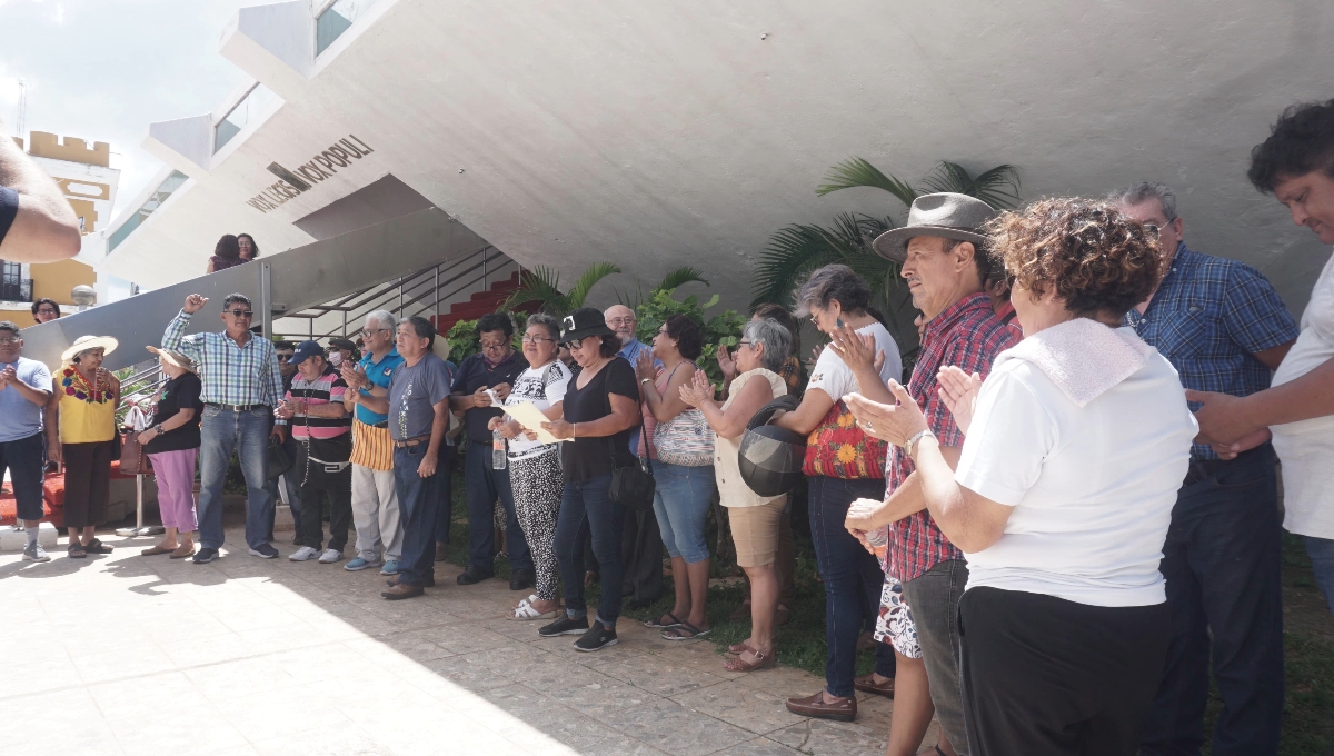 Jubilados del Instituto de Campeche exigen aumento salarial en el Congreso local: EN VIVO