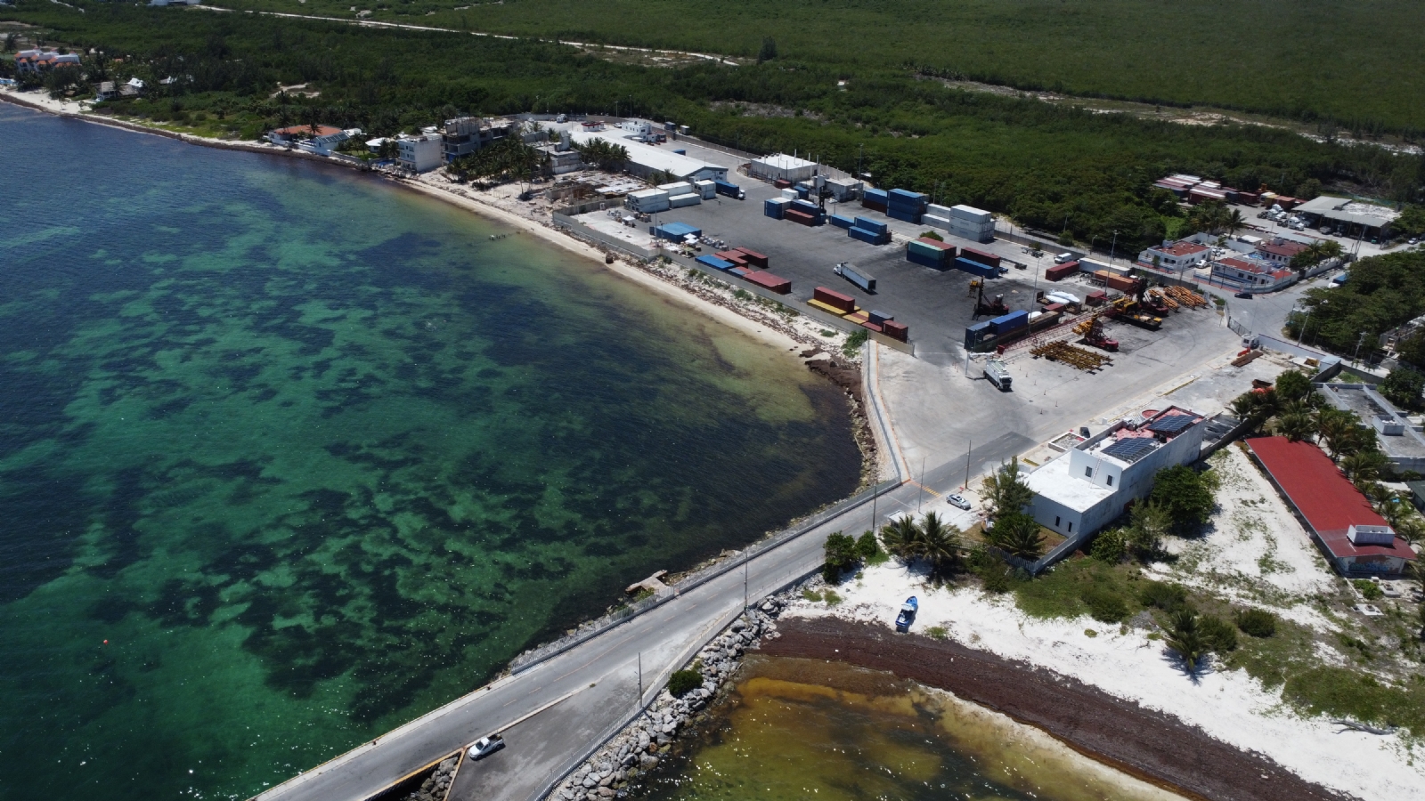 Nuevos hoteles y parques contribuyen al auge económico, además de los proyectos como el Tren Maya y el aeropuerto de Tulum.