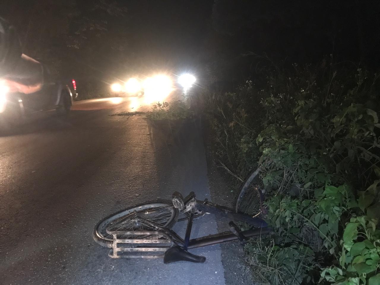 El hombre quedó tendido sobre la carretera luego de ser atropellado