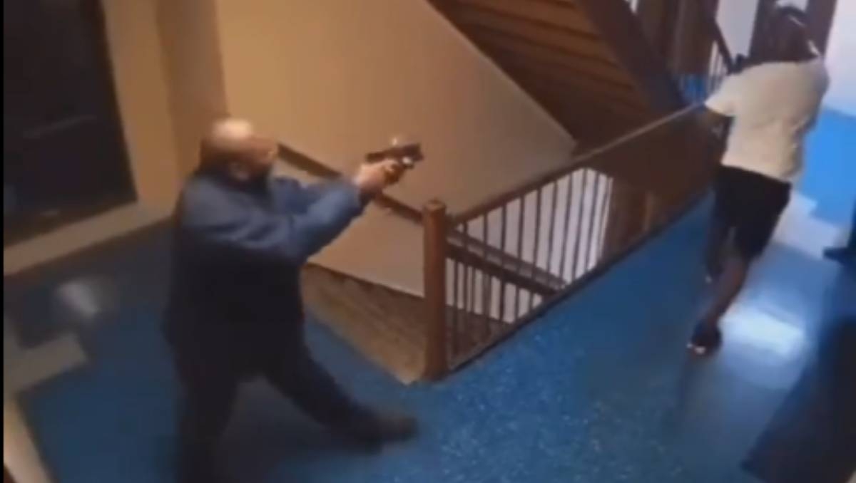 Filtran video de hombre asesinando a dos de sus vecinos en Nueva York: 'Eran muy ruidosos'