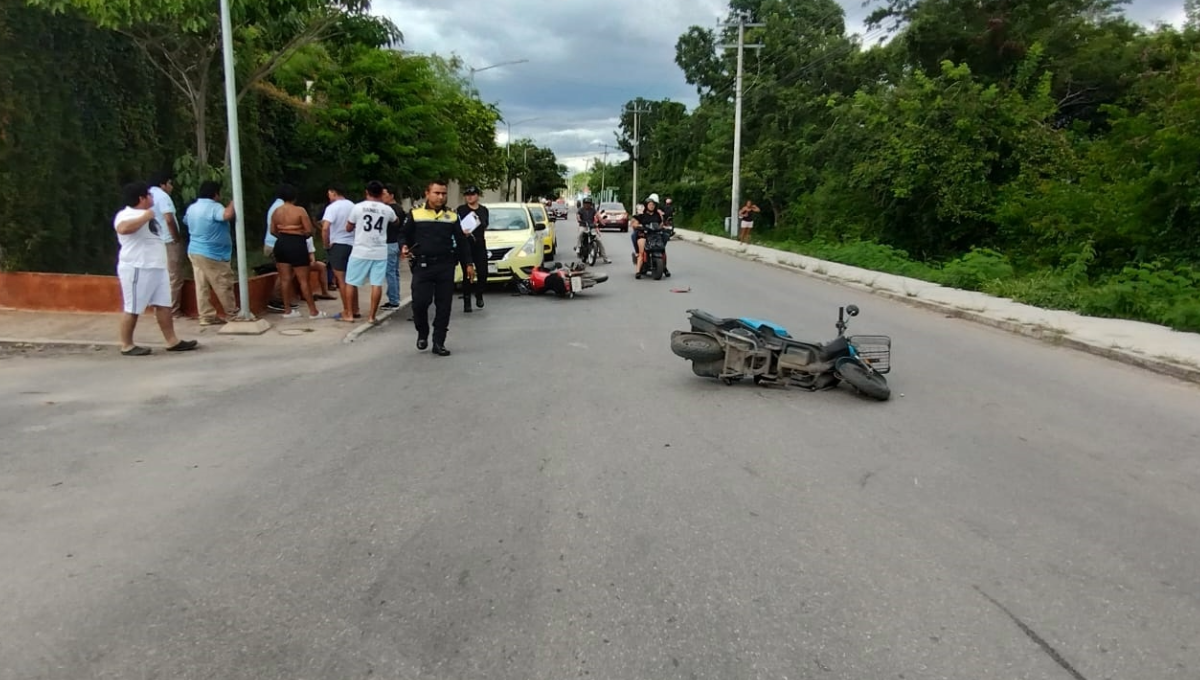 Choque entre motocicletas y un taxi deja a dos lesionadas en Valladolid