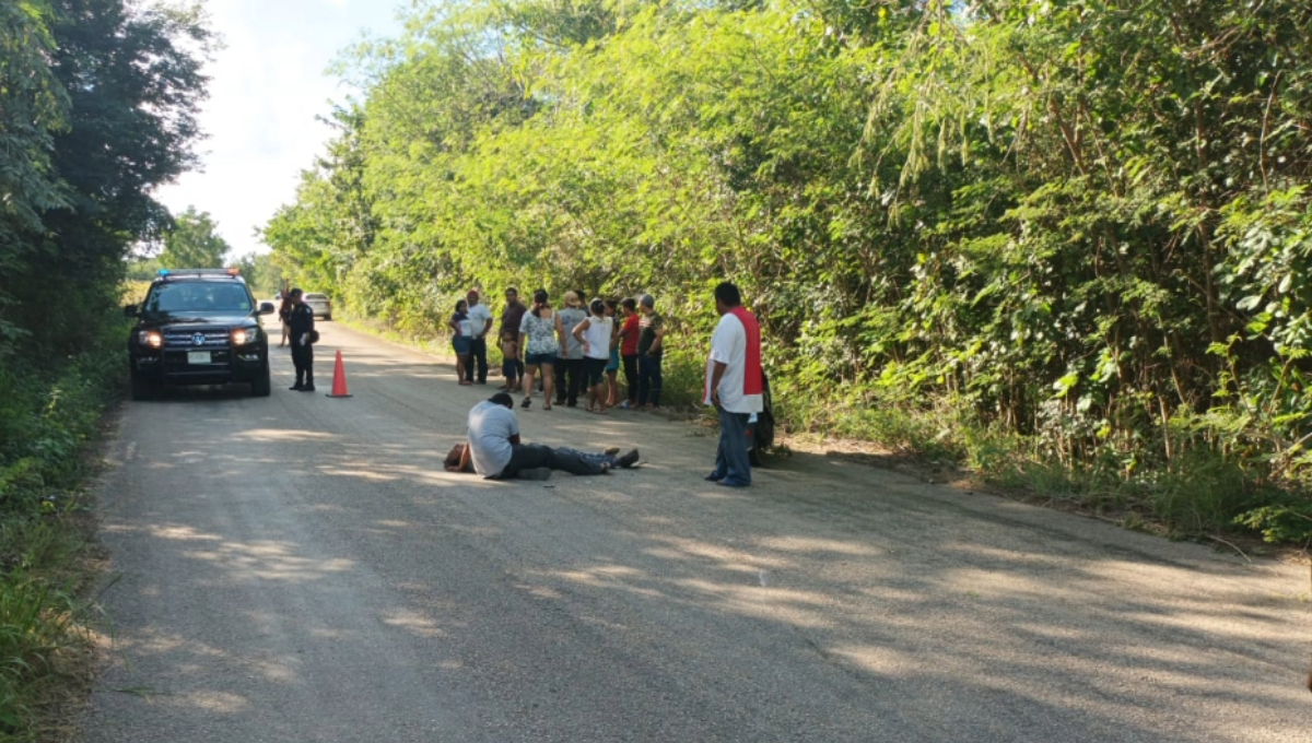 Padre e hijo derrapan con una motocicleta en la vía Hunukú-Santa Rita