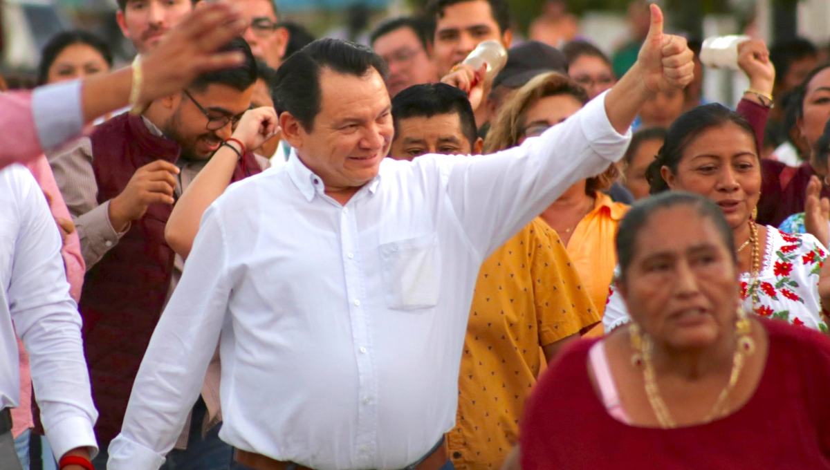 Joaquín Díaz Mena visitó Timucuy y Tixpéhual para motivar a la base morenista