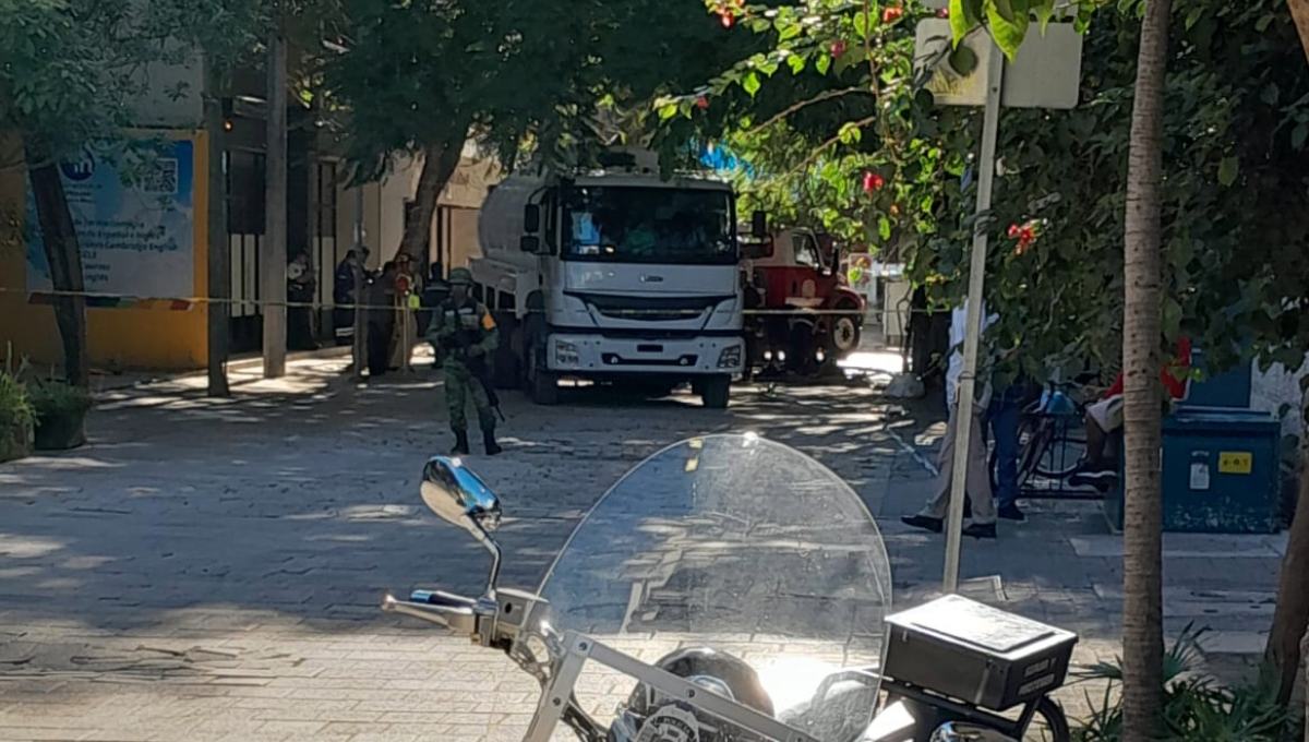 Registran incendio en la Quinta Avenida de Playa del Carmen