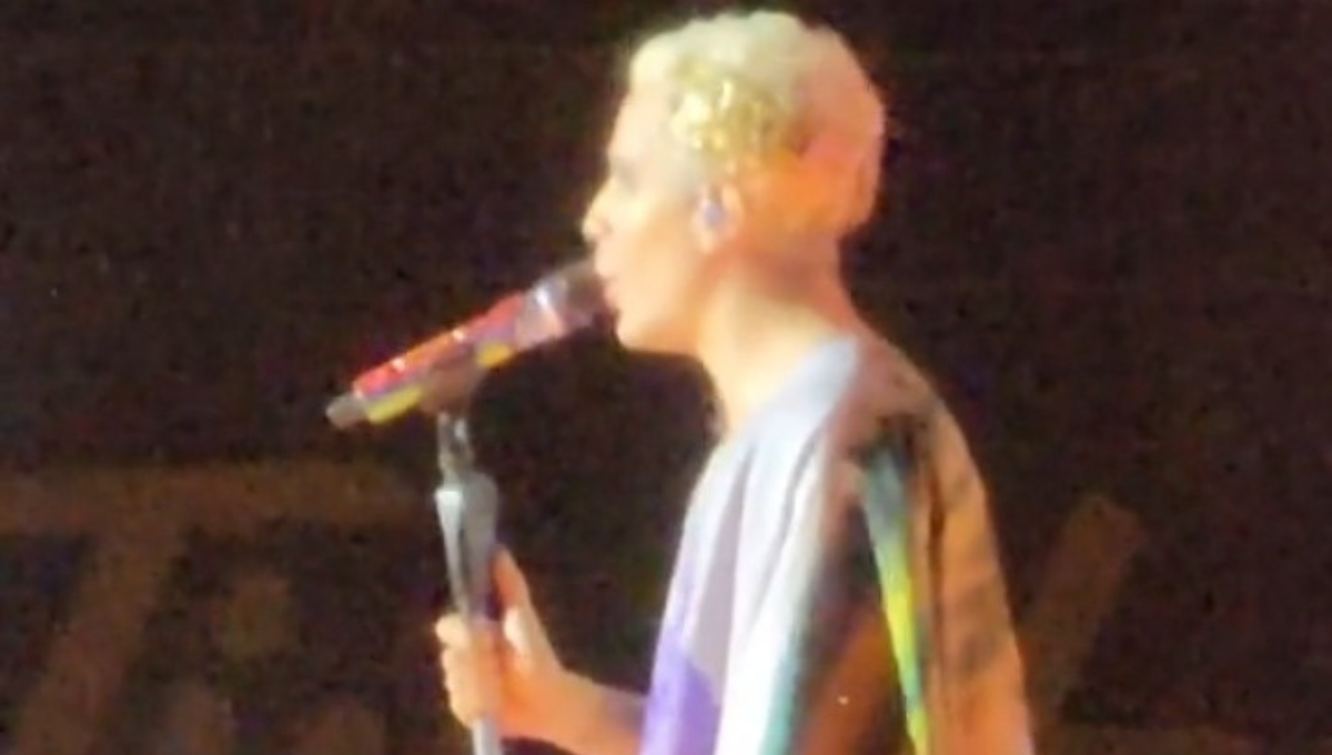 Alzó la voz en uno de los conciertos de RBD. Foto:Especial
