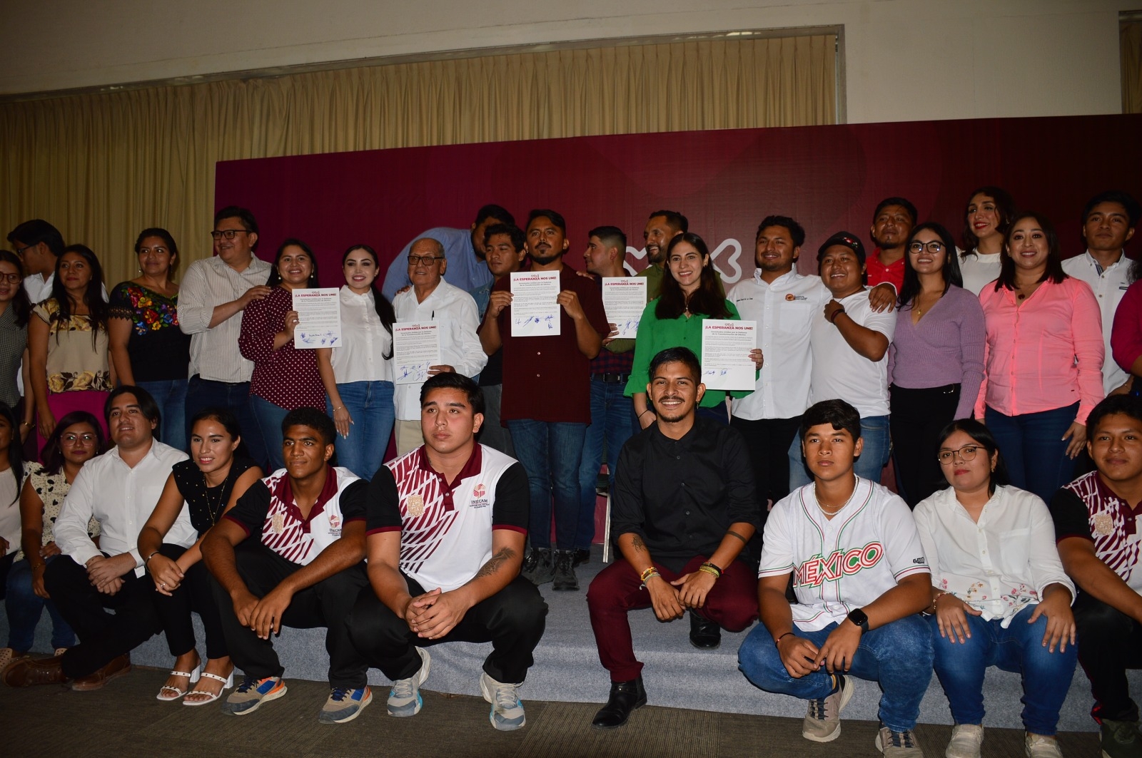 Jóvenes de Campeche se reúnen en apoyo a Claudia Sheinbaum