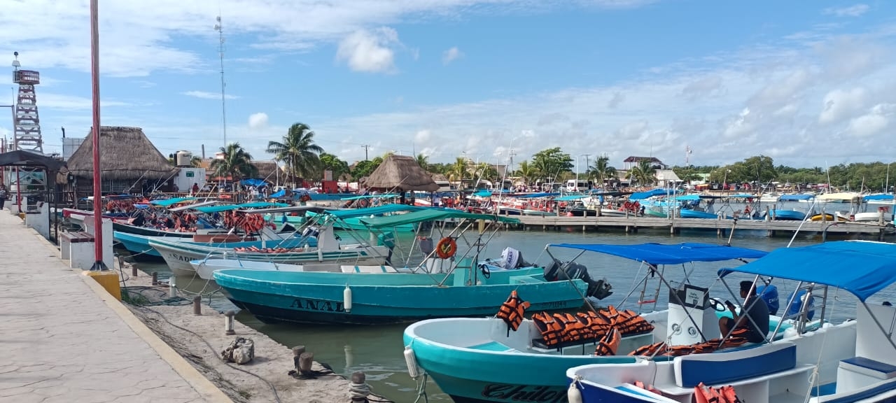 Quintana Roo: Lancheros turísticos de Chiquilá, con un 50% de actividad