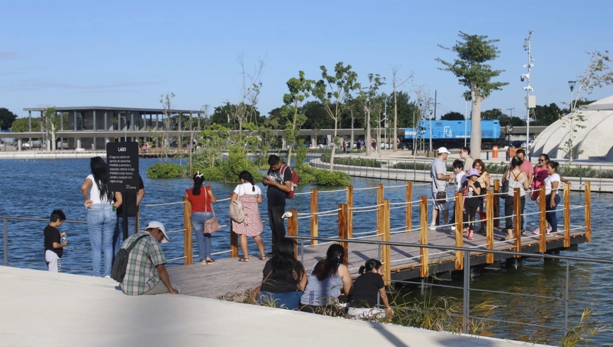 Meridanos disfrutan su domingo en La Plancha