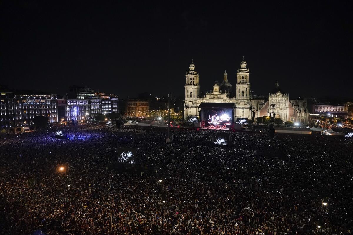 Los Fabulosos Cadillacs se presentaron hace unos meses en el Zócalo de la CDMX