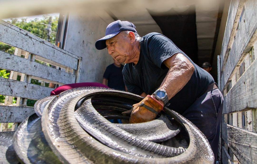 Ayuntamiento de Cozumel cobraría a las llanteras por sacar neumáticos fuera de la isla