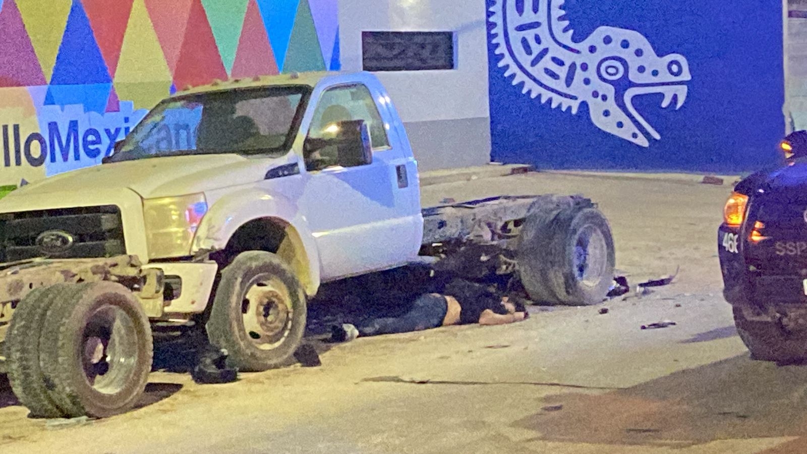 Motociclista pierde la vida al contra un camión sobre la avenida Lázaro Cárdenas, Campeche