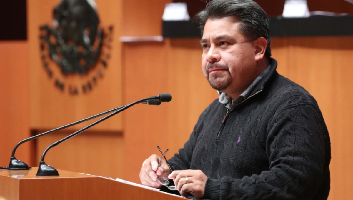 Senador de Morena se va a huelga de hambre; exige pagos a maestros de San Luis Potosí
