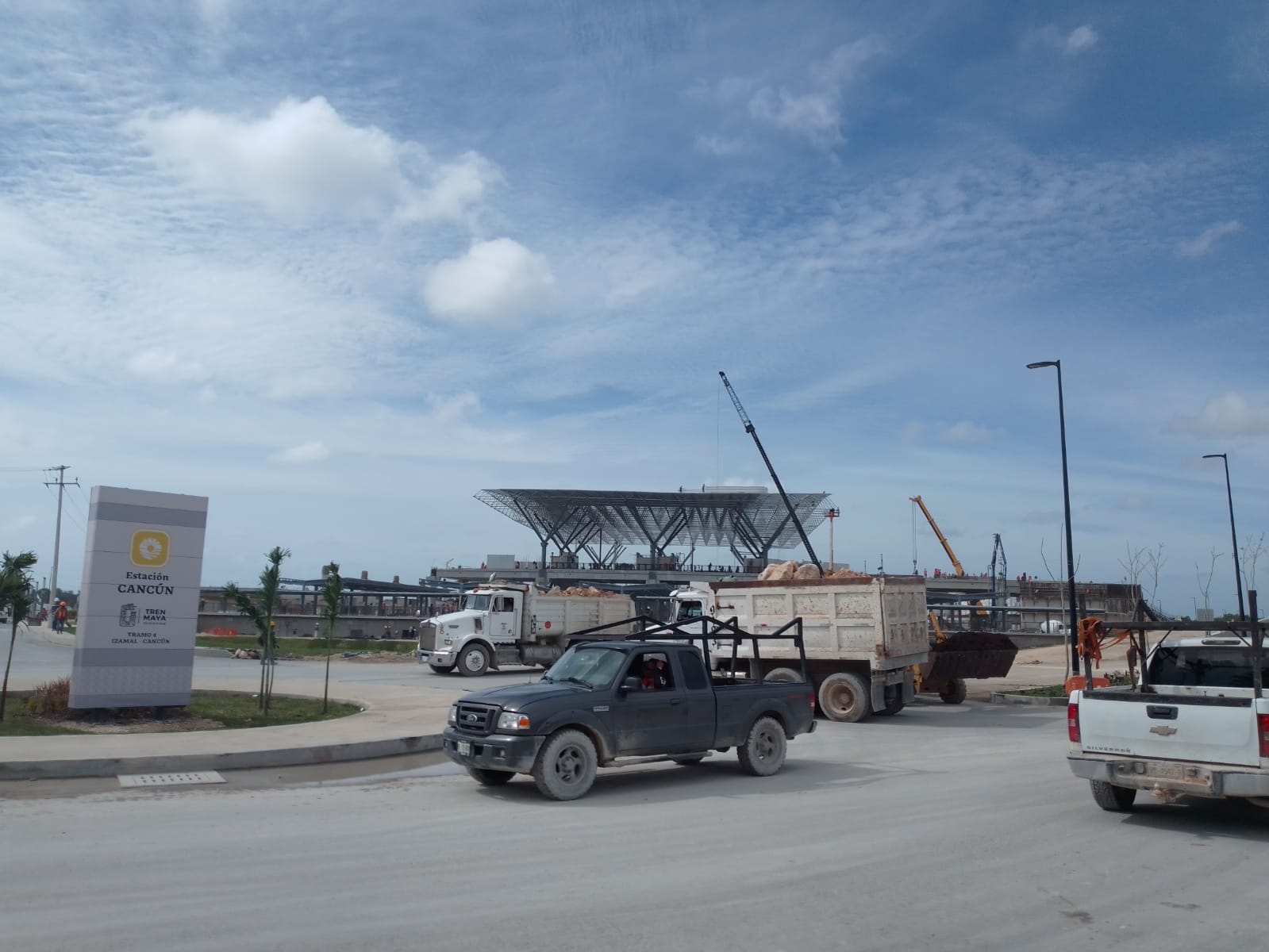 Intensas labores a un día de la inauguración del Tren Maya en Cancún