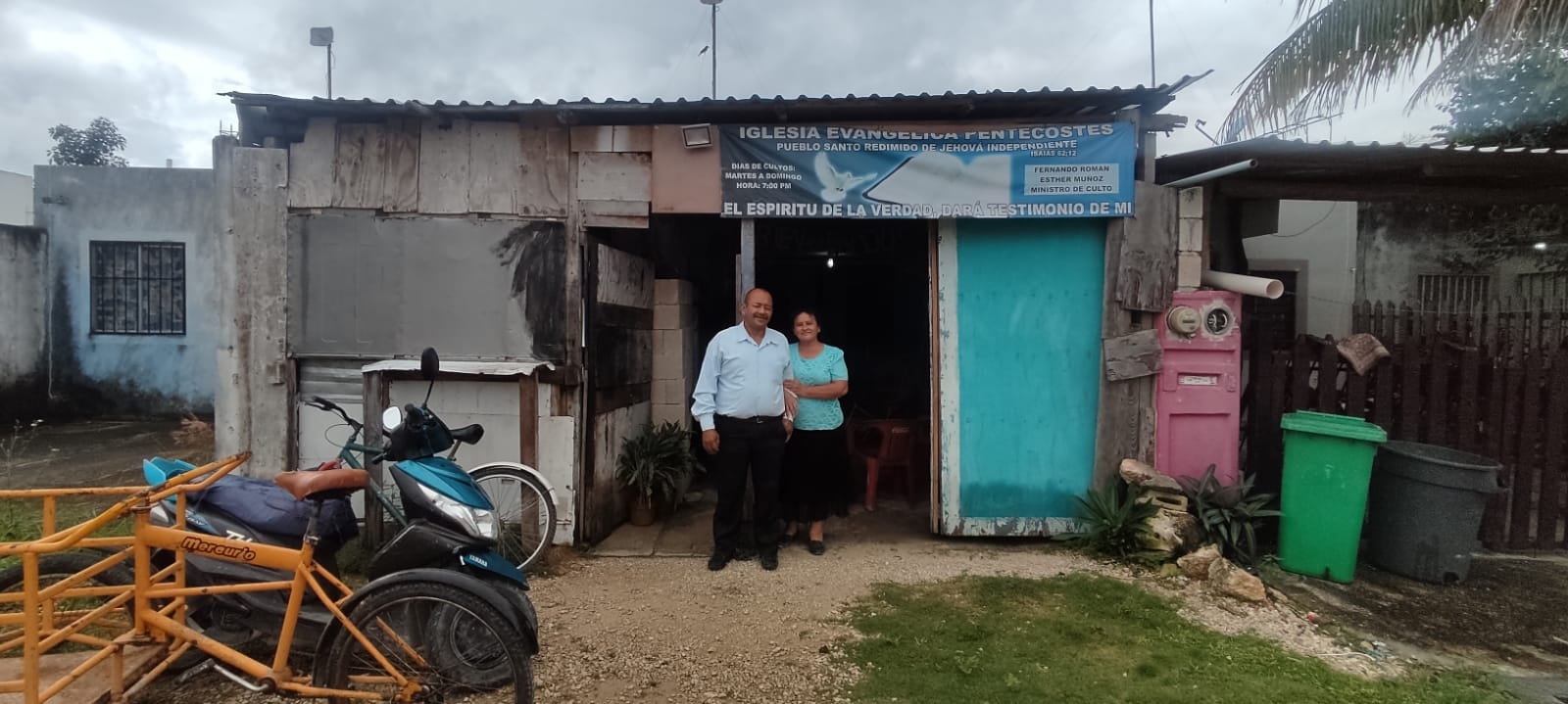 La iglesia está ubicada en la colonia irregular In House