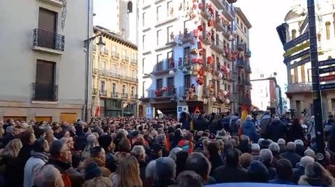 Miles de personas se dieron cita enla plaza