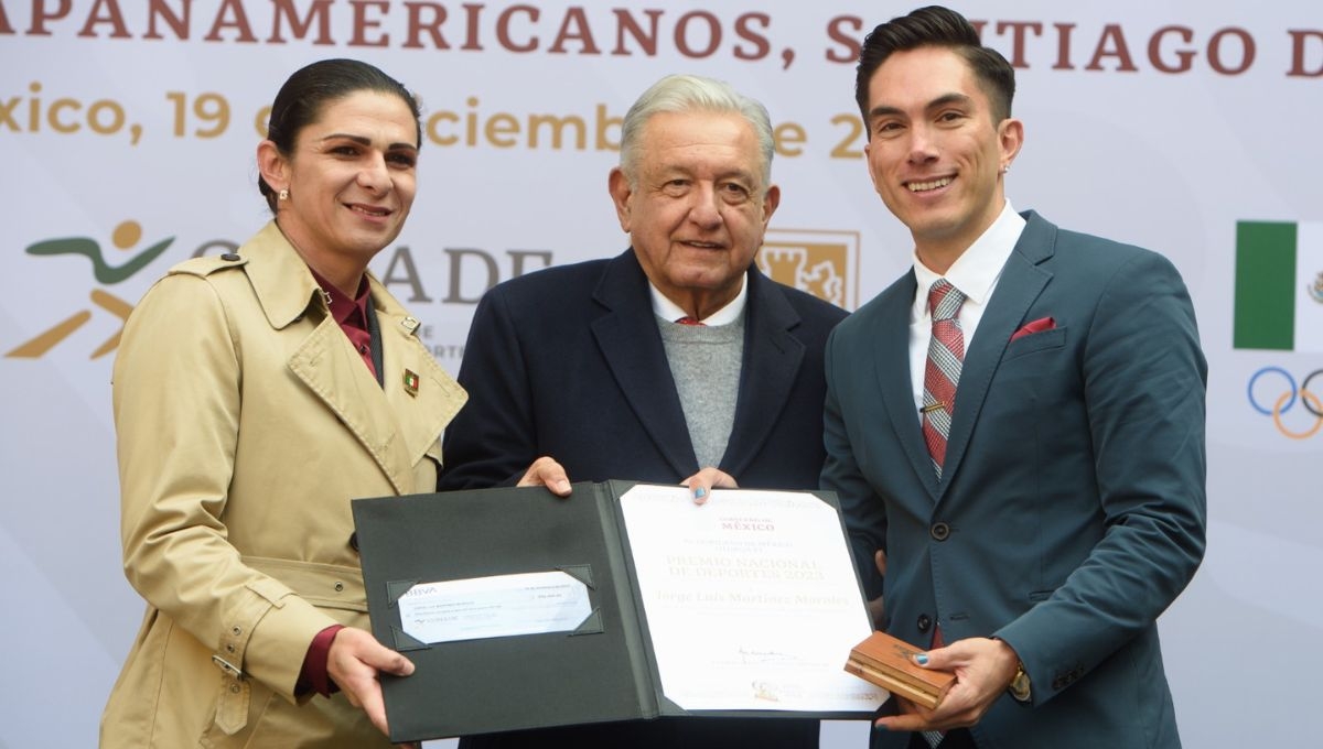 El Presidente Andrés Manuel López Obrador tealizó la entrega del Premio Nacional del Deporte y reconocimientos a deportistas paralímpicos en Palacio Nacional