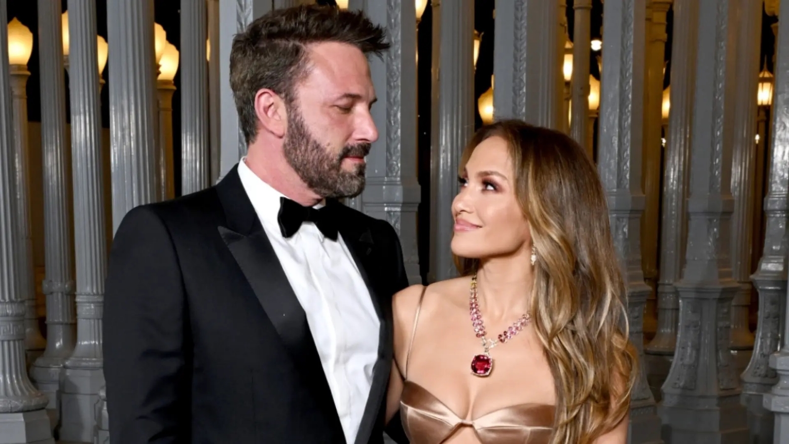 Jennifer López y Ben Affleck sufren de estrés postraumático por acoso de la prensa, aseguran