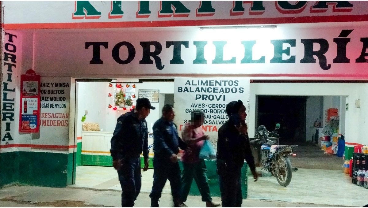 Hombre sufre ataque epiléptico en una tortillería de Peto