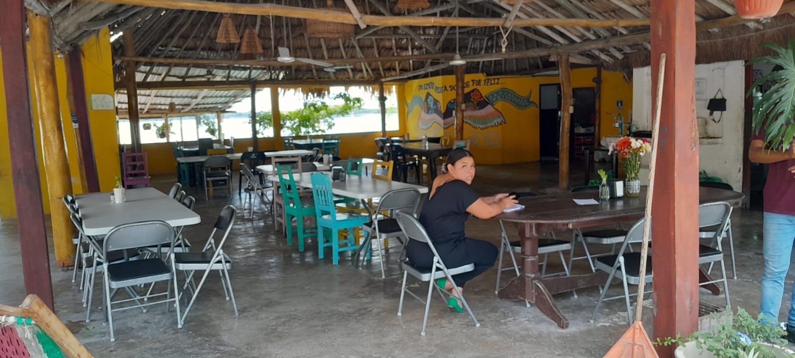 Restauranteros de Laguna Milagros en Chetumal, desesperados, por las bajas ventas navideñas