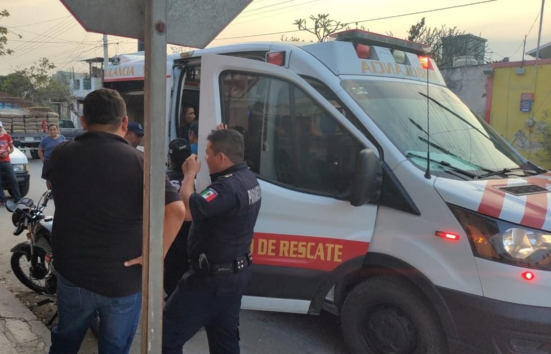 El hombre fue trasladado al Centro de Salud para su atención médica