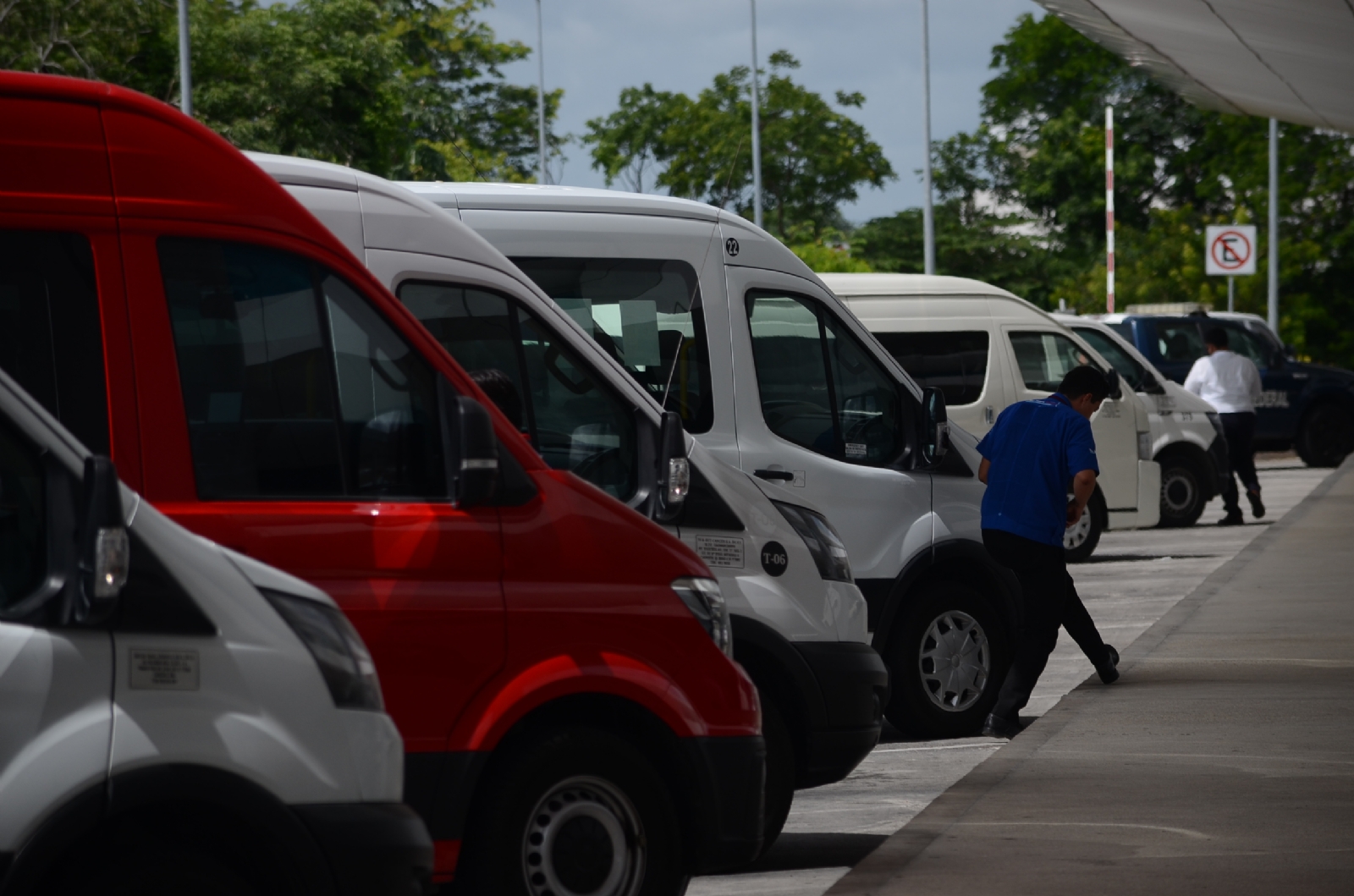 El titular de Amatur indicó que esperan saber los precios de las tarjetas y de los módulos fijos y temporales en el sitio.