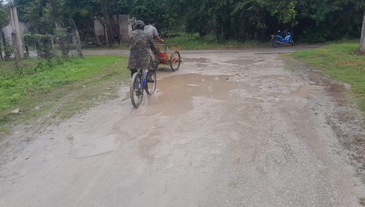 Colonias de Escárcega, ignoradas por más de 15 años por los Ayuntamientos; exigen pavimentación