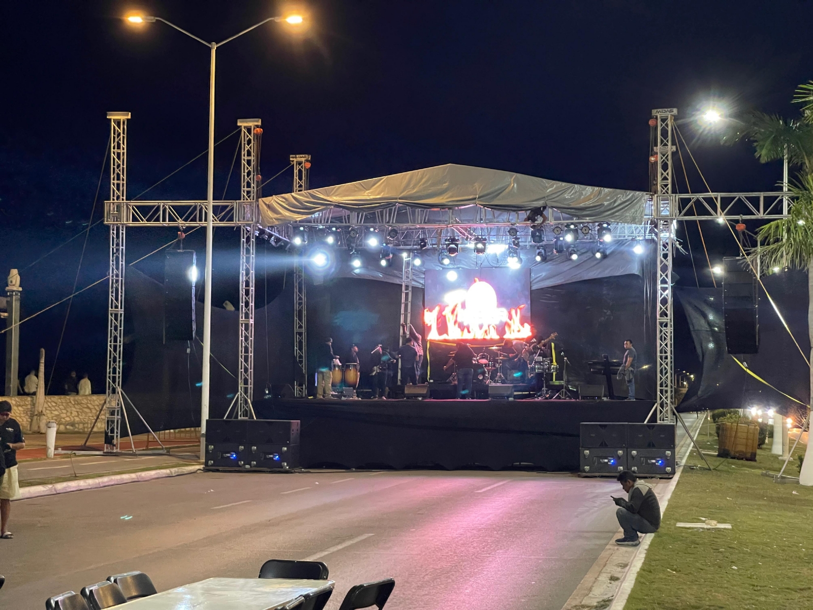 Campechanos se preparan para recibir el Año Nuevo 2024 desde el malecón: EN VIVO