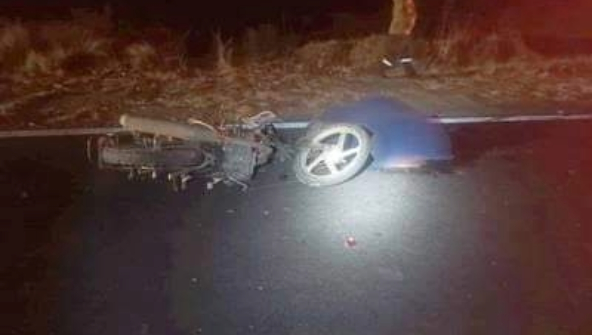 El tráiler huyó del lugar dejando el cuerpo del infortunado tirado a media carretera