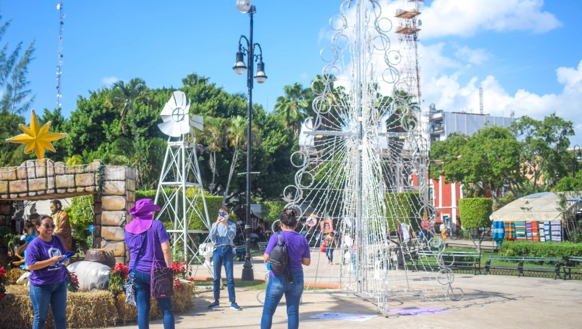 Exhiben a deudores alimentarios en las Plaza Grande de Mérida